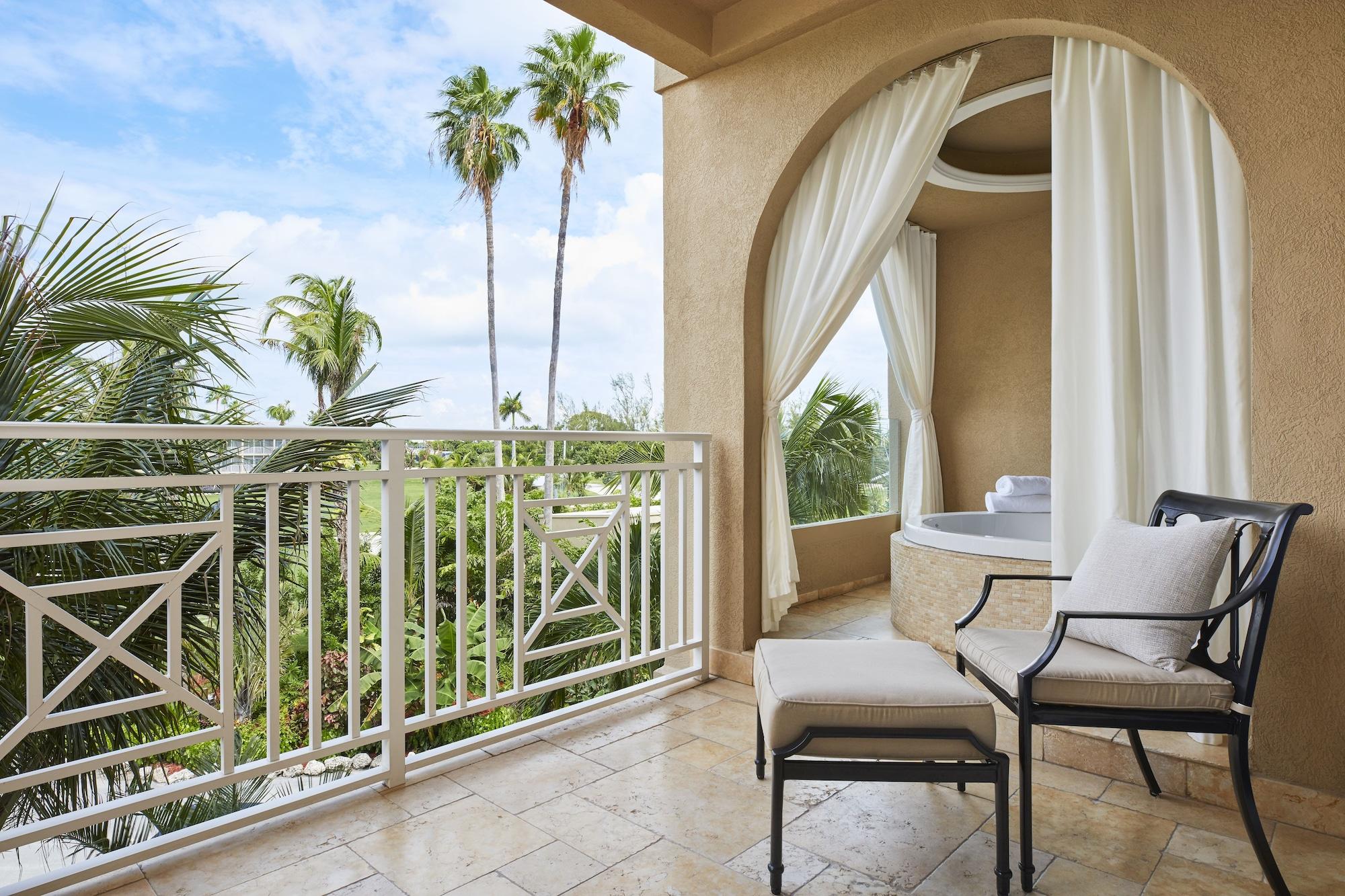 Cheeca Lodge&Spa Islamorada Exterior foto A balcony at the Four Seasons Hotel