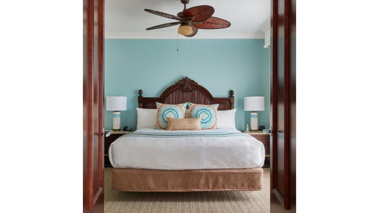 Cheeca Lodge&Spa Islamorada Exterior foto A bedroom at Disney's Old Faithful Inn