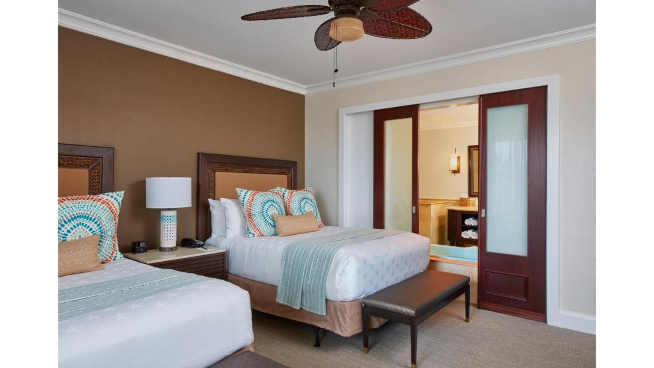 Cheeca Lodge&Spa Islamorada Exterior foto A guest room at the Hilton San Diego Bayfront