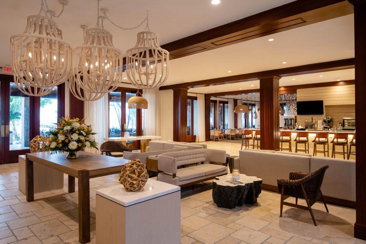 Cheeca Lodge&Spa Islamorada Exterior foto The lobby at the Four Seasons Resort Maui